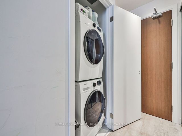 3810 - 1926 Lake Shore Blvd W
