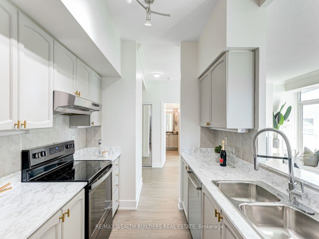 1105 - 2067 Lake Shore Blvd W