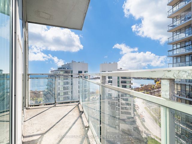 1105 - 2067 Lake Shore Blvd W