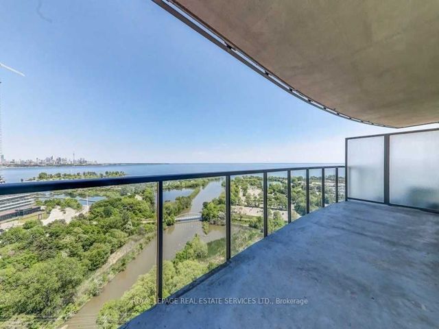 2106 - 2230 Lake Shore Blvd W