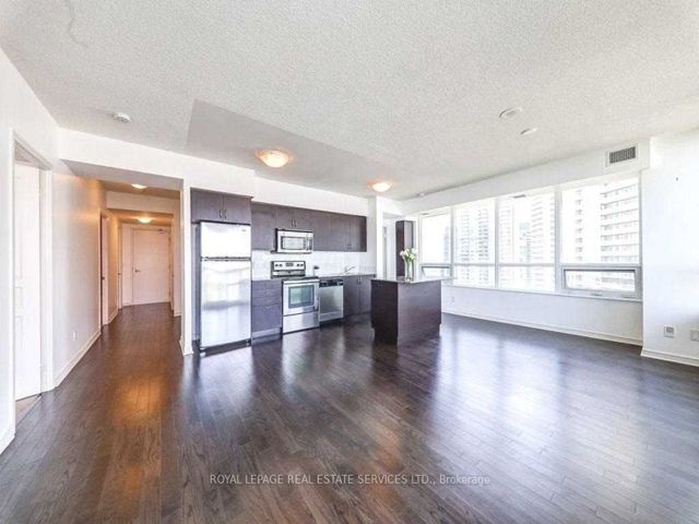 2106 - 2230 Lake Shore Blvd W