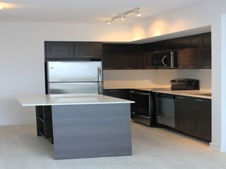 902 - 2200 Lake Shore Blvd W