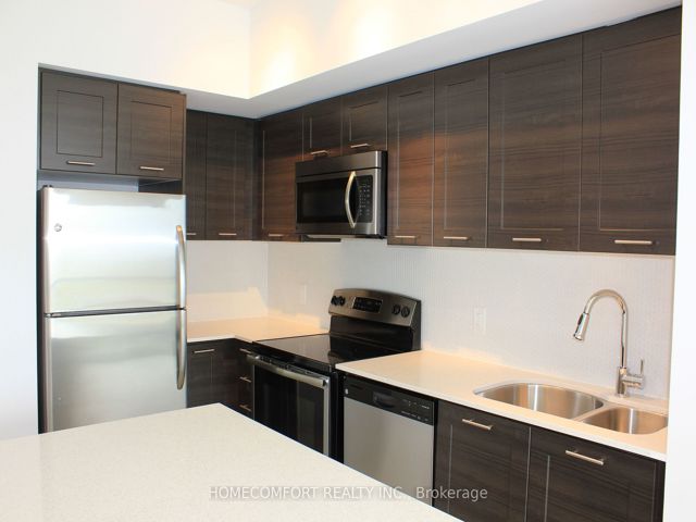 902 - 2200 Lake Shore Blvd W
