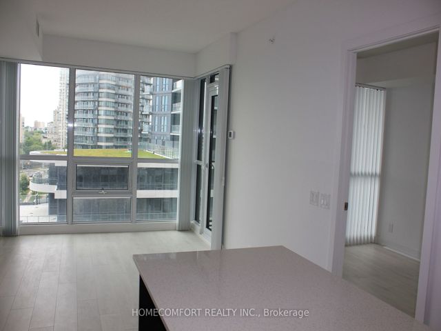 902 - 2200 Lake Shore Blvd W