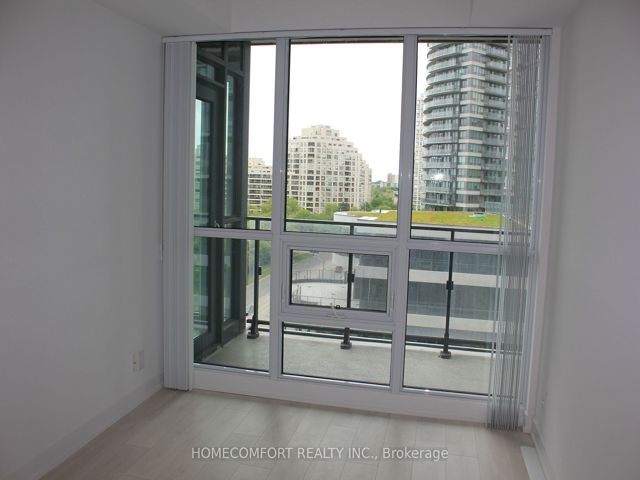 902 - 2200 Lake Shore Blvd W
