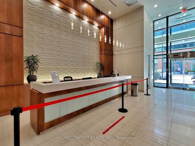 902 - 2200 Lake Shore Blvd W