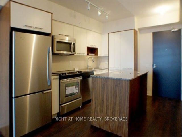 1708 - 5 Valhalla Inn Rd