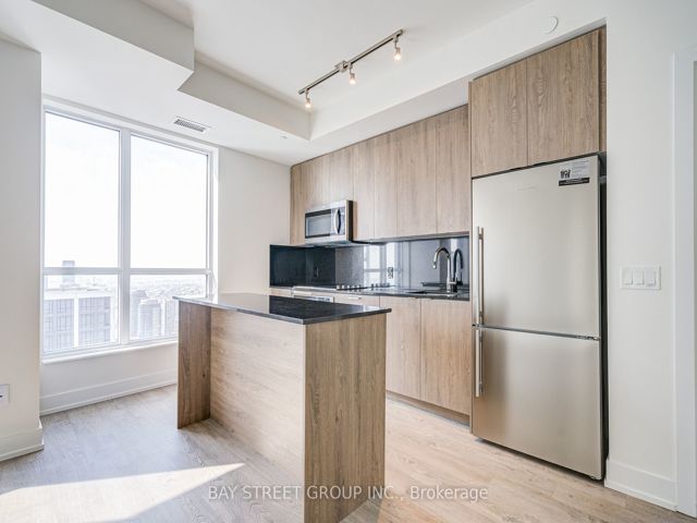 4032 - 5 Mabelle Ave