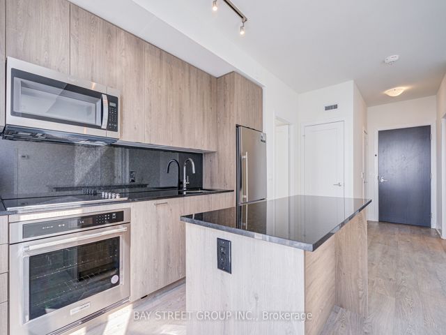 4032 - 5 Mabelle Ave