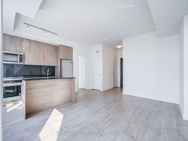 4032 - 5 Mabelle Ave