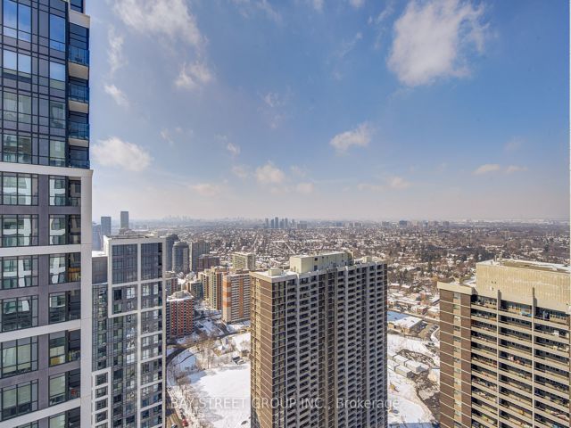 4032 - 5 Mabelle Ave