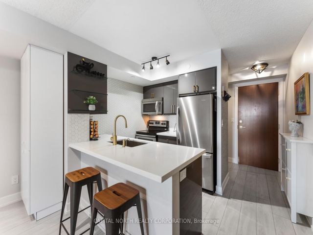705 - 6 Eva Rd