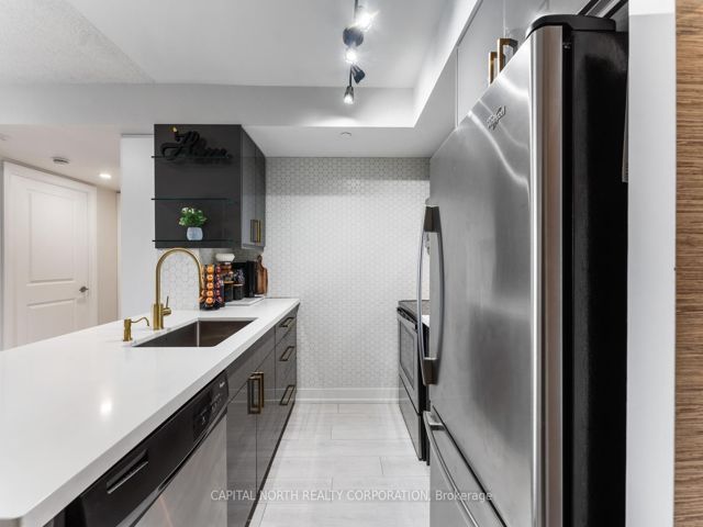 705 - 6 Eva Rd