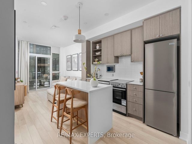 102 - 50 George Butchart Dr
