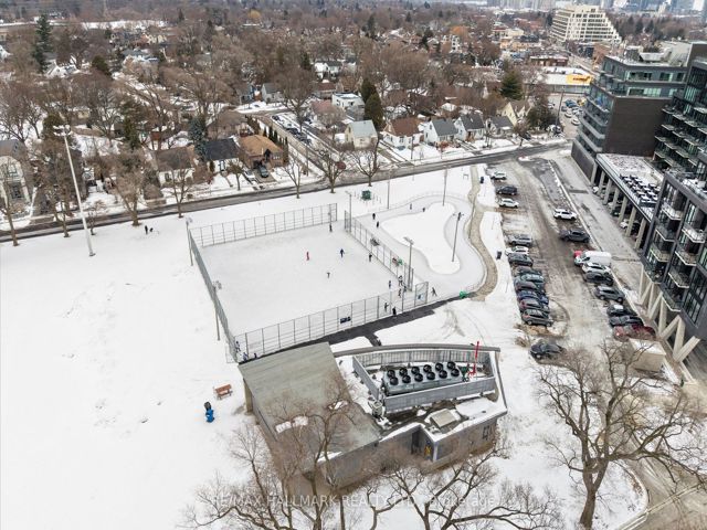 PH807 - 7 Smith Cres