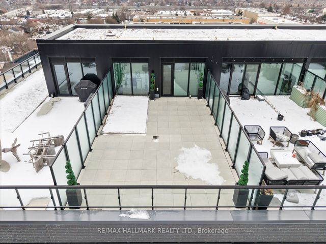 PH807 - 7 Smith Cres