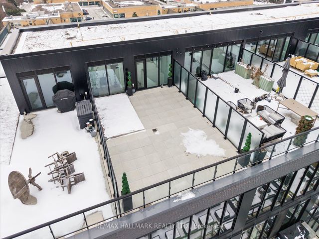PH807 - 7 Smith Cres