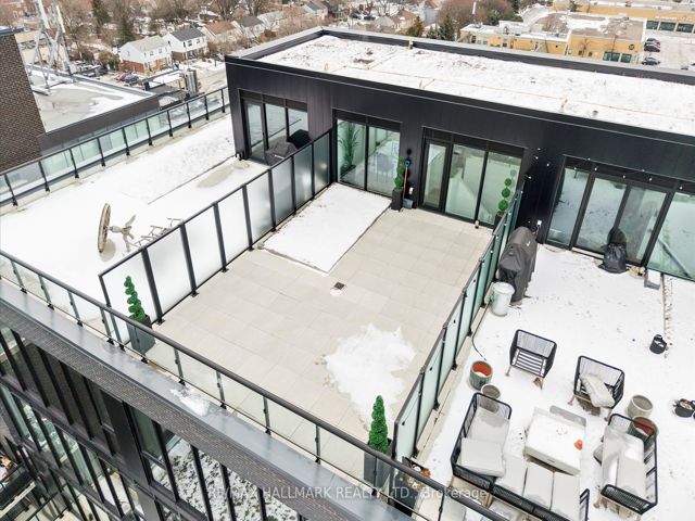 PH807 - 7 Smith Cres