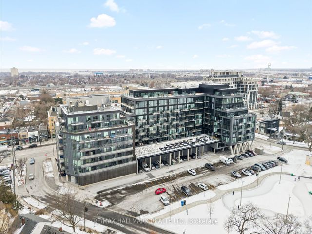 PH807 - 7 Smith Cres