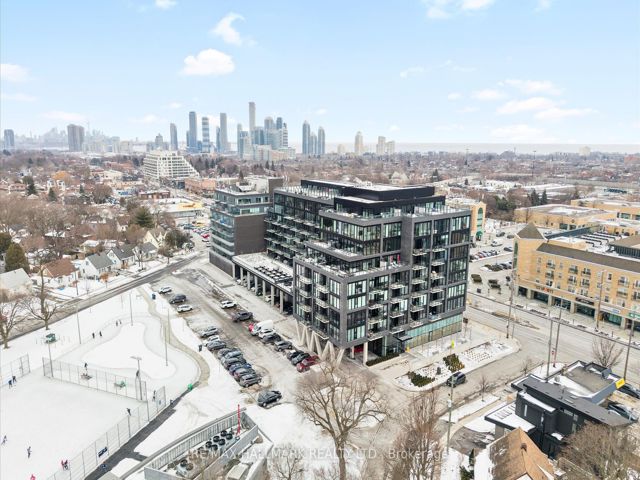 PH807 - 7 Smith Cres