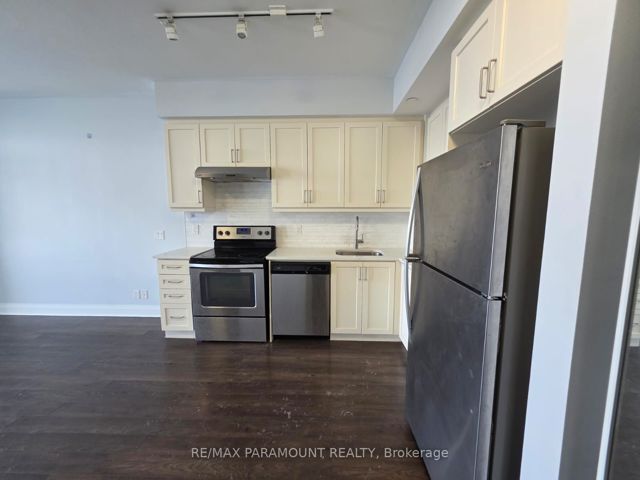 1410 - 15 Zorra St