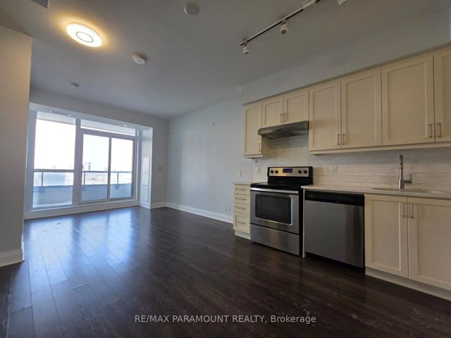 1410 - 15 Zorra St