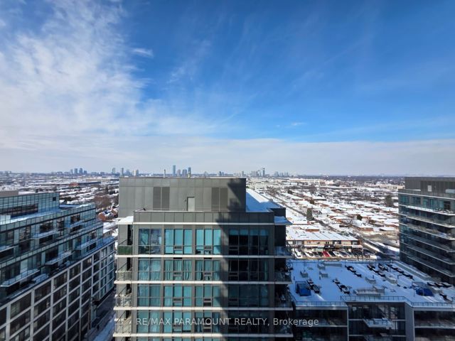 1410 - 15 Zorra St