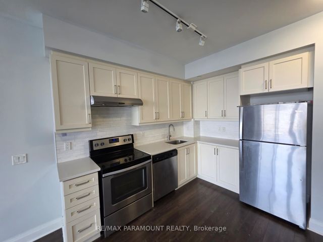 1410 - 15 Zorra St