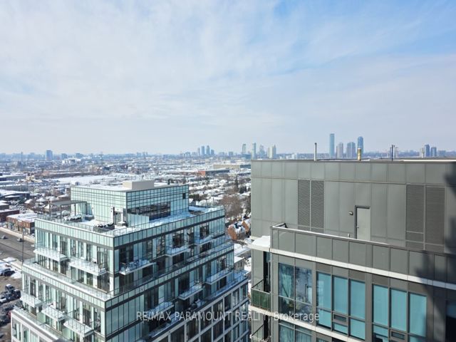 1410 - 15 Zorra St