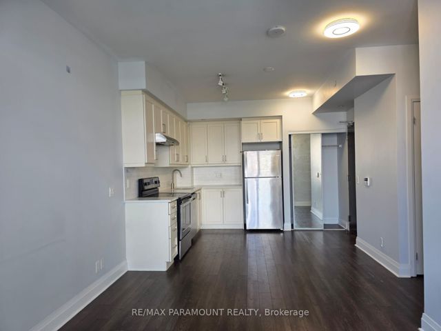 1410 - 15 Zorra St