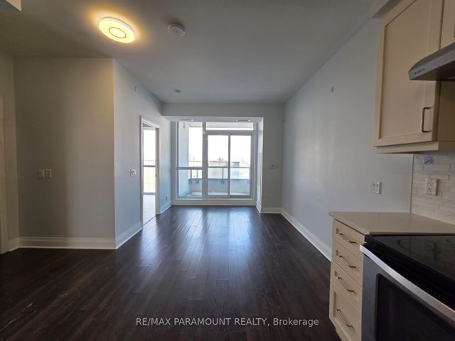 1410 - 15 Zorra St