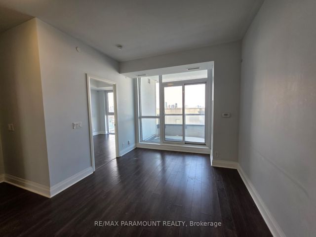 1410 - 15 Zorra St