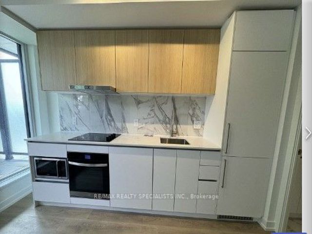 511 - 1100 Sheppard Ave W