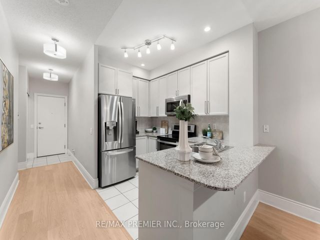 129 - 5233 Dundas St
