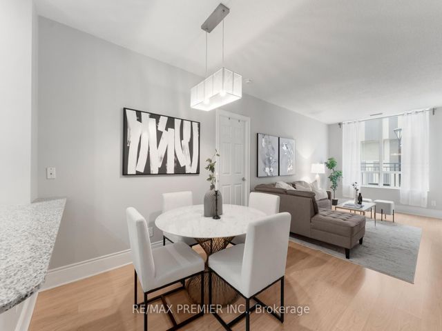129 - 5233 Dundas St