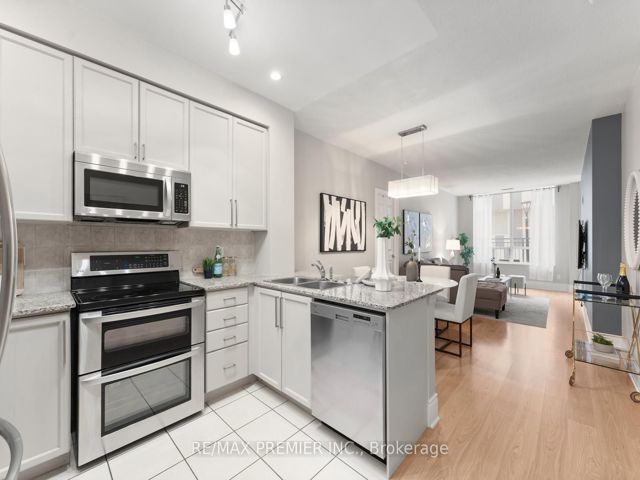 129 - 5233 Dundas St