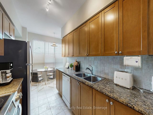 #204 - 38 Fontenay Crt