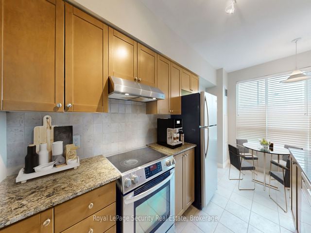 #204 - 38 Fontenay Crt