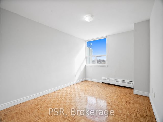 1211 - 1442 Lawrence Ave W