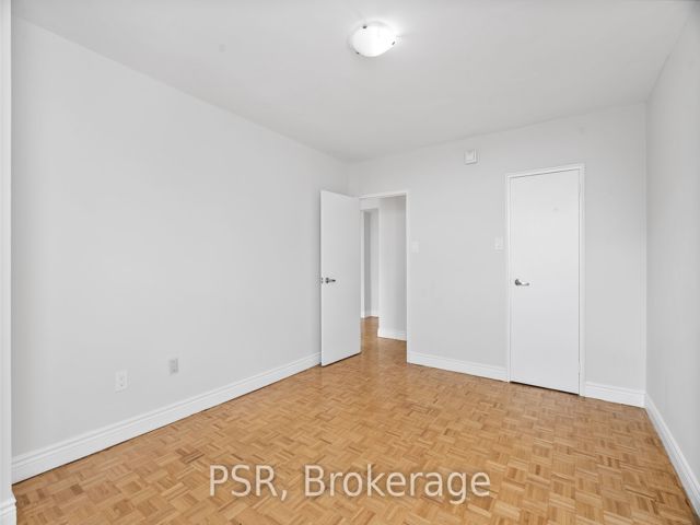1211 - 1442 Lawrence Ave W