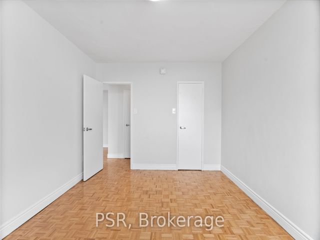 1211 - 1442 Lawrence Ave W