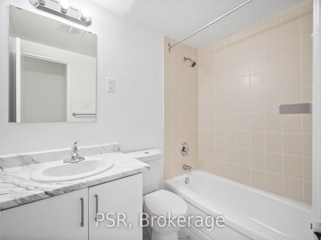 1211 - 1442 Lawrence Ave W