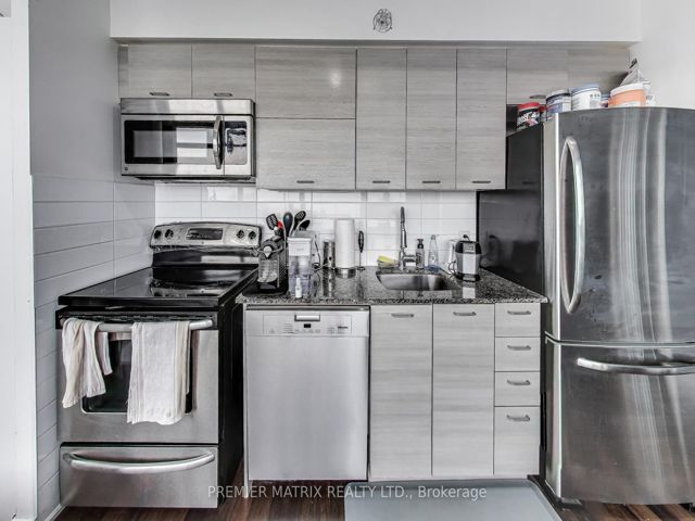 618 - 20 Joe Shuster Way
