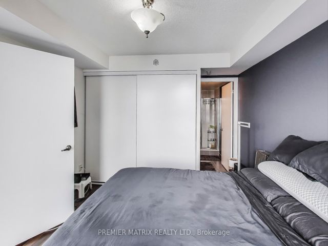 618 - 20 Joe Shuster Way