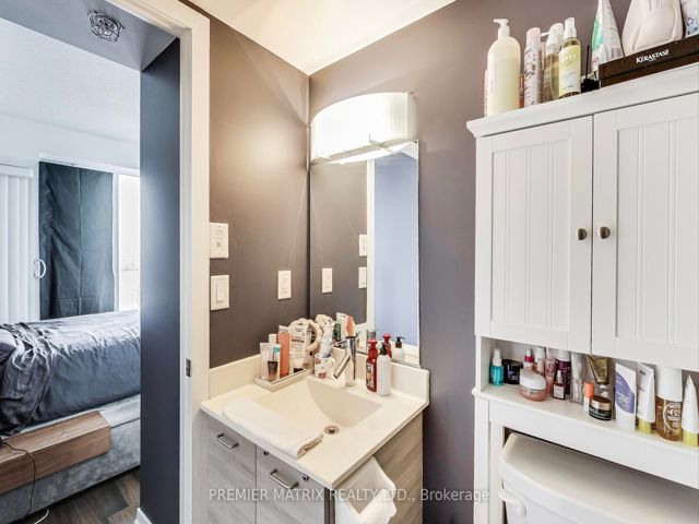 618 - 20 Joe Shuster Way