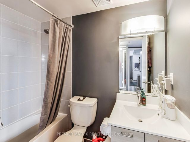 618 - 20 Joe Shuster Way