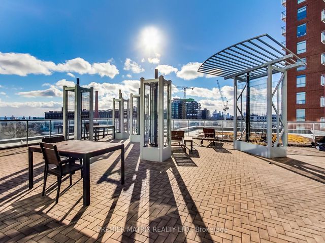 618 - 20 Joe Shuster Way