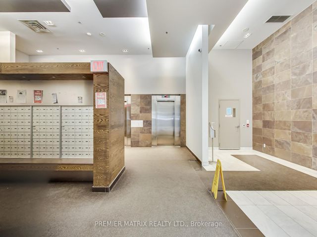 618 - 20 Joe Shuster Way