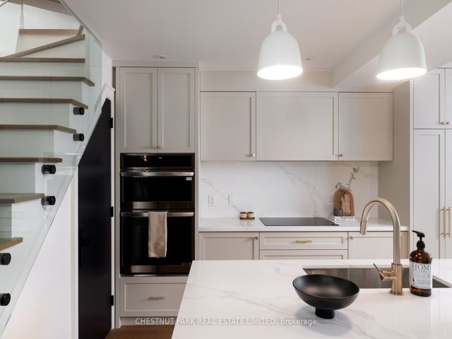 309 - 384 Sunnyside Ave