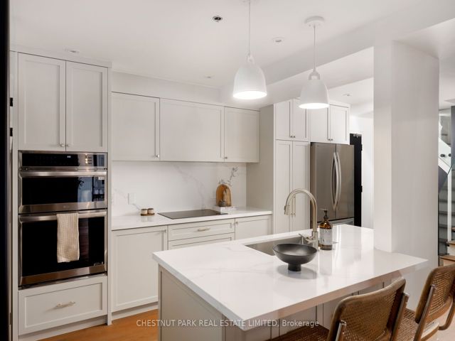 309 - 384 Sunnyside Ave